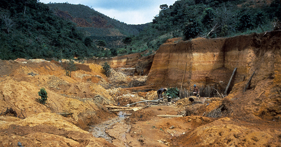 معدن الکساندریت در برزیل