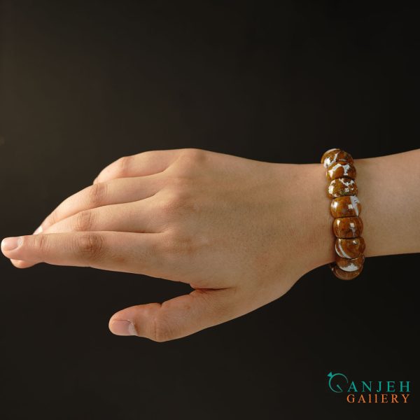 دستبند سنگی عقیق پاییزی طرح خزان سپید کد N652 - گالری جواهرات گنجه