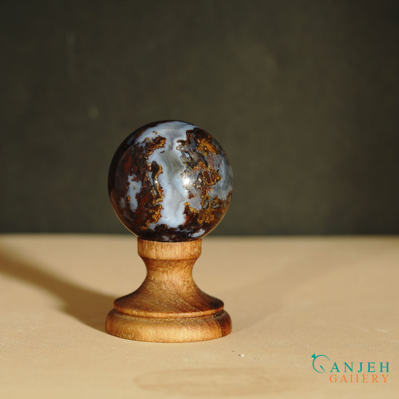 گوی سنگی عقیق شجر -کد N2067-گالری جواهرات گنجه
