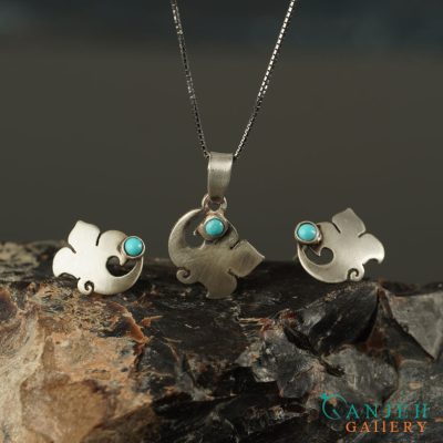 سفارش ساخت پلاک و گوشواره نقره قلم سیاه با سنگ فیروزه نیشابوری