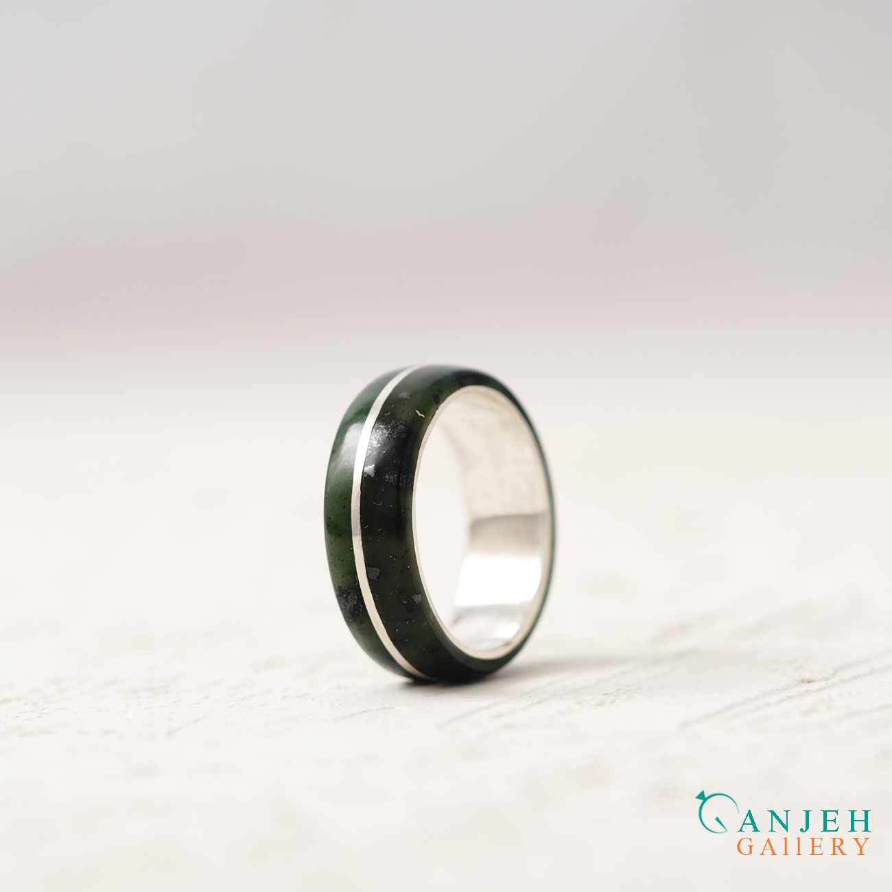 انگشتر سنگی یشم طبیعی با رینگ نقره -کد N3024-گالری جواهرات گنجه